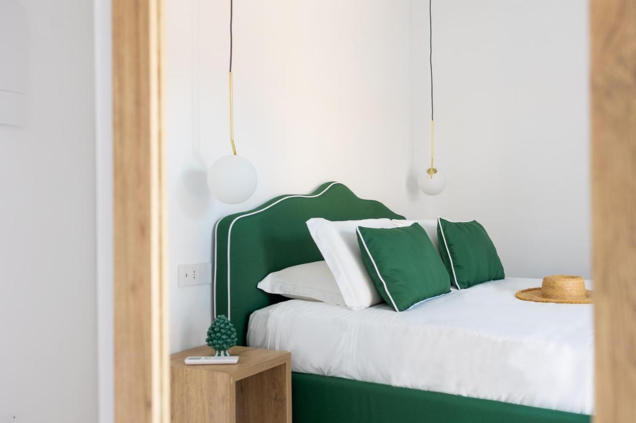 Vittoria Rooms Sorrento Bagian luar foto