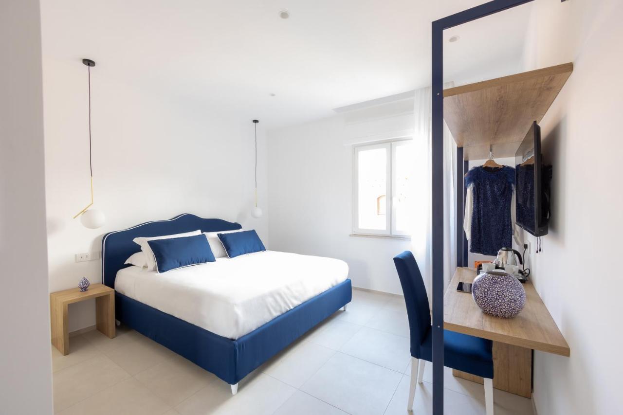 Vittoria Rooms Sorrento Bagian luar foto