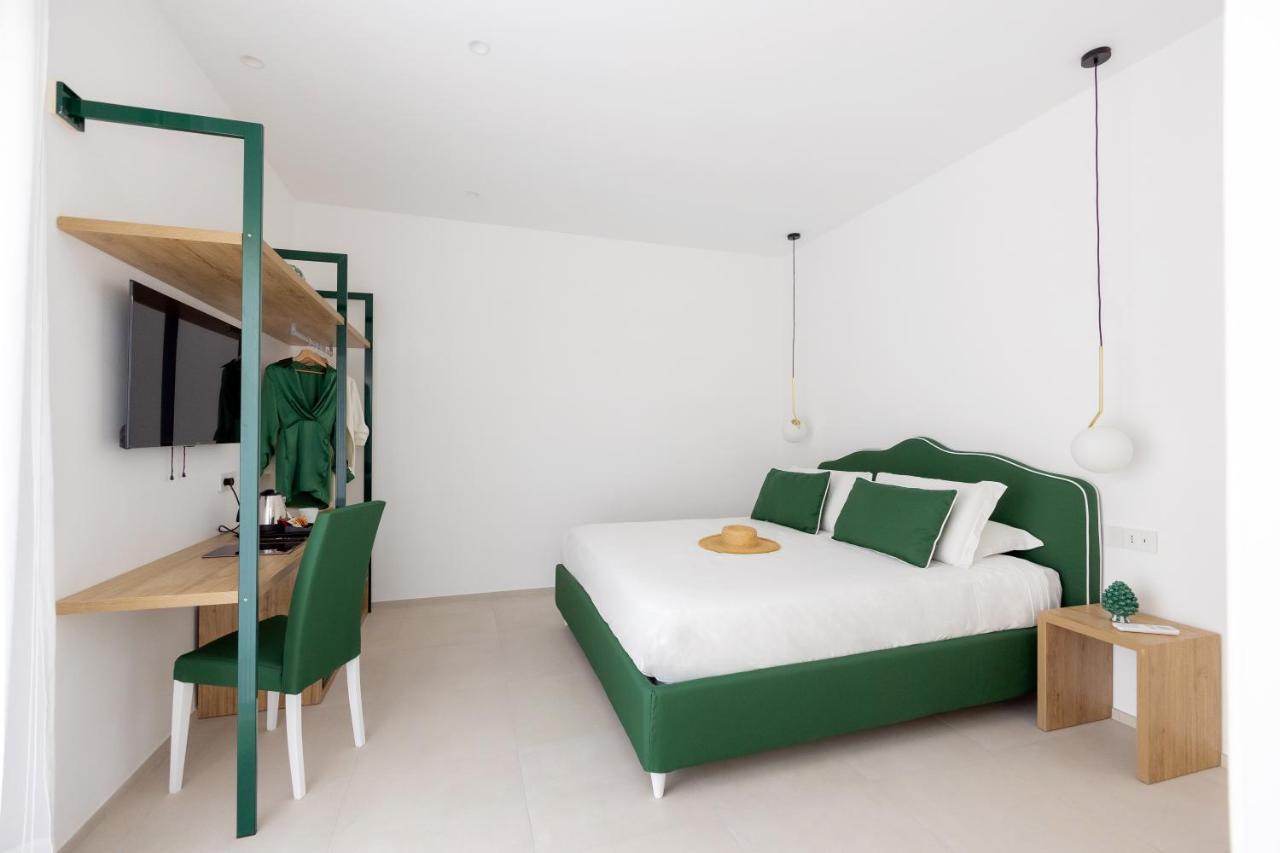 Vittoria Rooms Sorrento Bagian luar foto