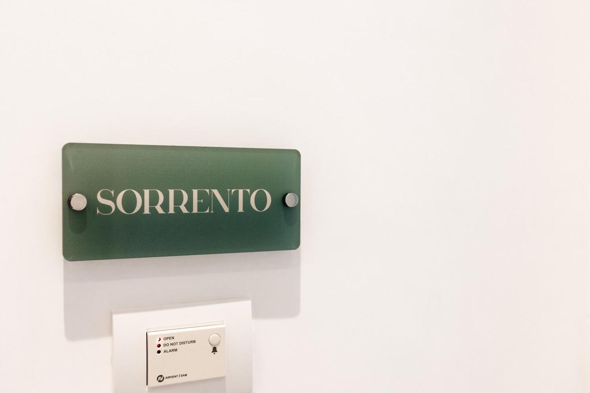 Vittoria Rooms Sorrento Bagian luar foto